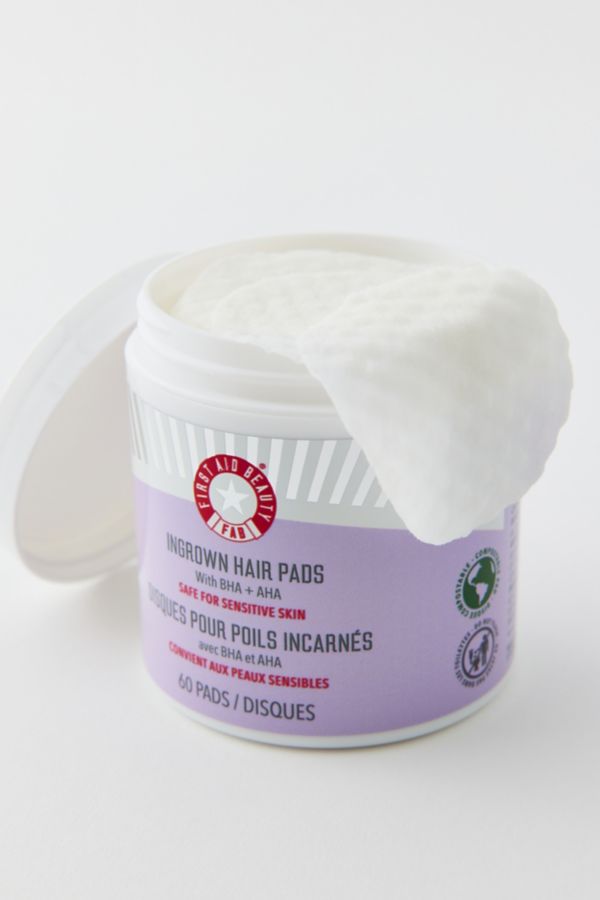 Slide View: 1: First Aid Beauty Ingrown Hair Exfoliating Pads