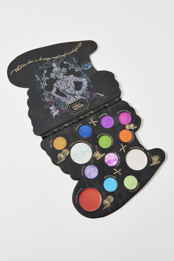 Slide View: 2: Palette de Maquillage Revolution Beauty X Alice au Pays des Merveilles Chapelier Fou