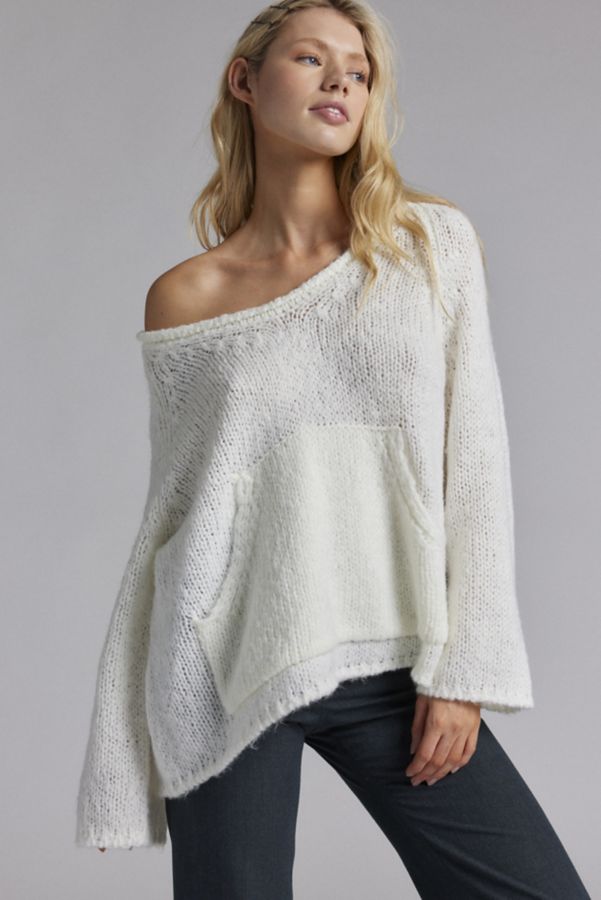 Slide View: 2: BDG Ryleigh Pullover V-Neck Sweater