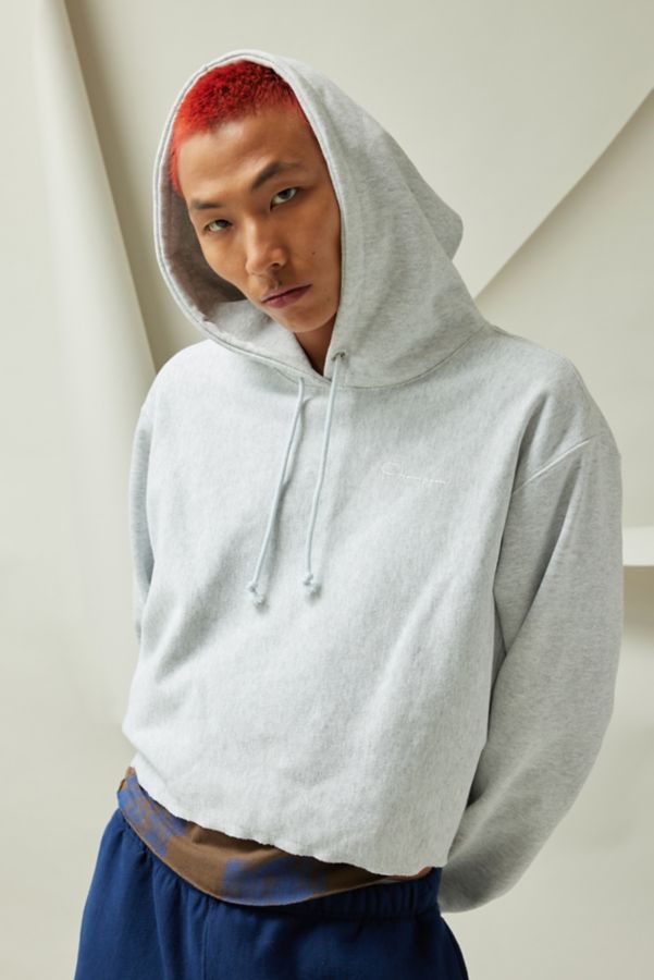 Slide View: 3: Champion UO Exclusive Reverse Weave Cutoff Hoodie Sweatshirt