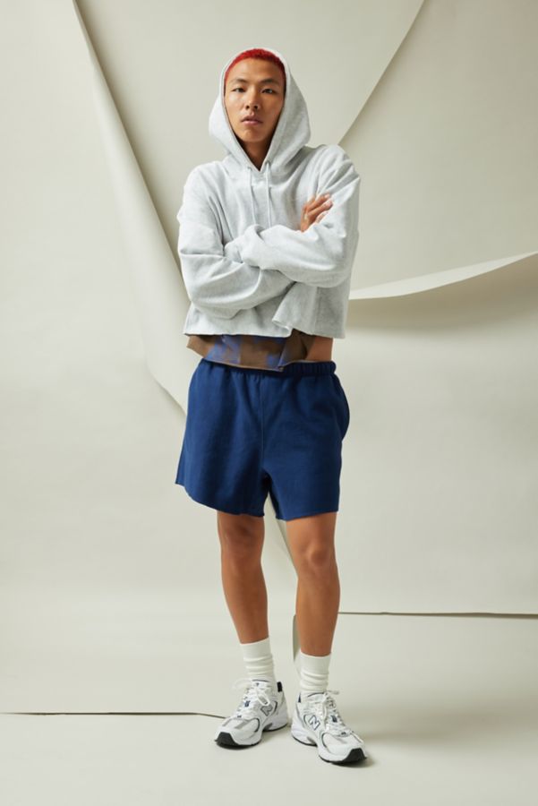 Slide View: 5: Champion UO Exclusive Reverse Weave Cutoff Hoodie Sweatshirt