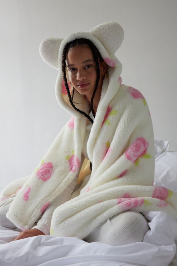 Slide View: 1: Animal Ears Printed Fleece Throw Blanket