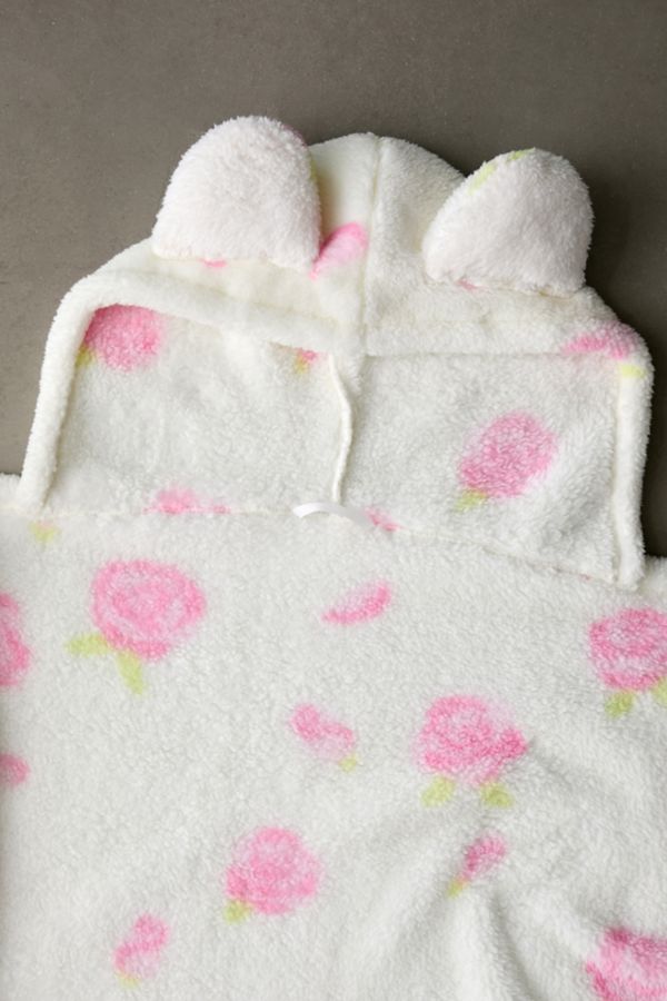 Slide View: 4: Animal Ears Printed Fleece Throw Blanket