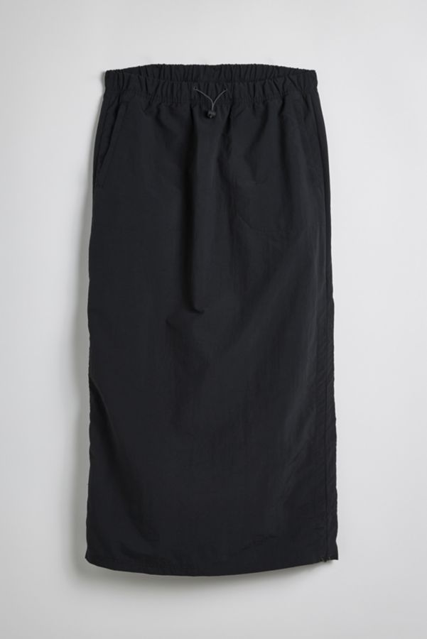 Slide View: 2: Champion UO Exclusive Taslan Midi Skirt