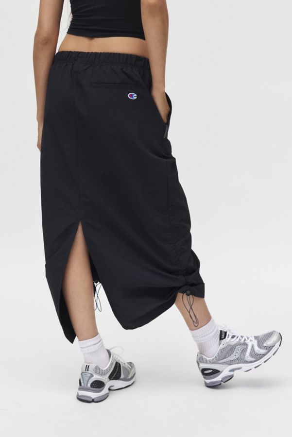 Slide View: 3: Champion UO Exclusive Taslan Midi Skirt