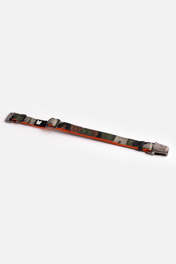 Slide View: 3: Silver Paw Poplin Camo Dog Collar