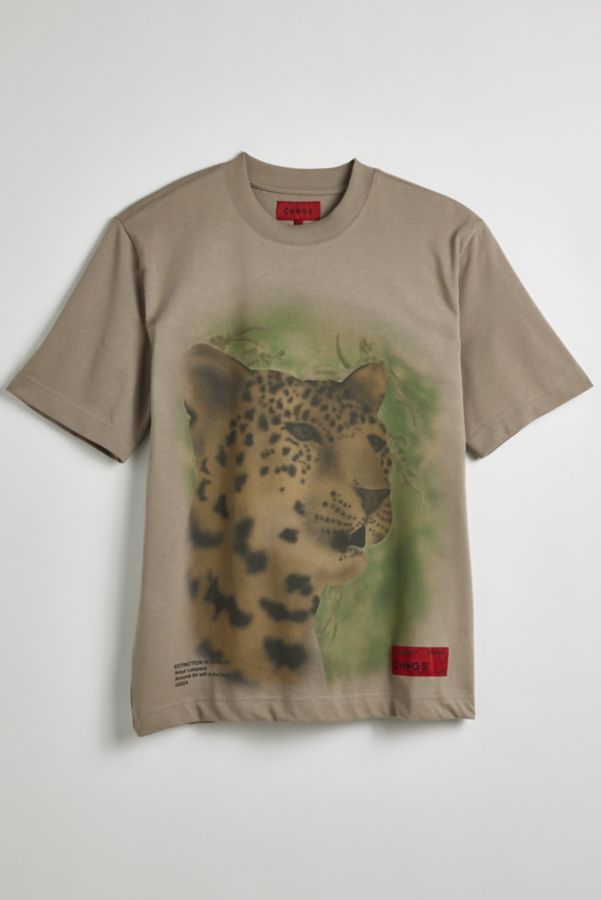 Slide View: 1: T-shirt Léopard Amu en Voie de Disparition CHNGE Exclusif UO