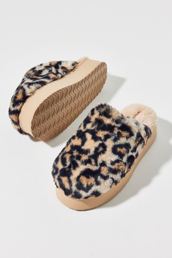 Slide View: 1: UO Printed Fleece Platform Slipper