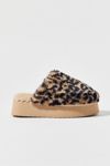 Thumbnail View 2: UO Printed Fleece Platform Slipper