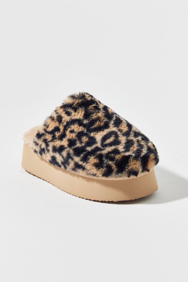 Slide View: 3: UO Printed Fleece Platform Slipper