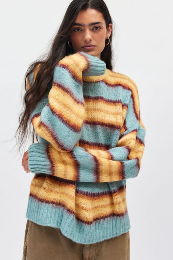 Slide View: 1: UO Stripe Brushed Knit Crew Neck Sweater