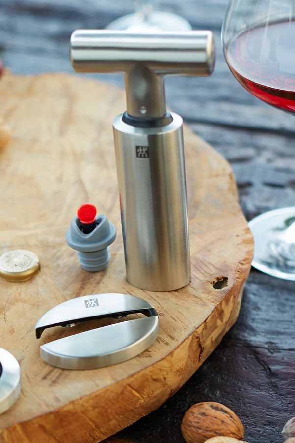 Slide View: 4: ZWILLING Sommelier Bottle Vacuum Pump + Stopper Set