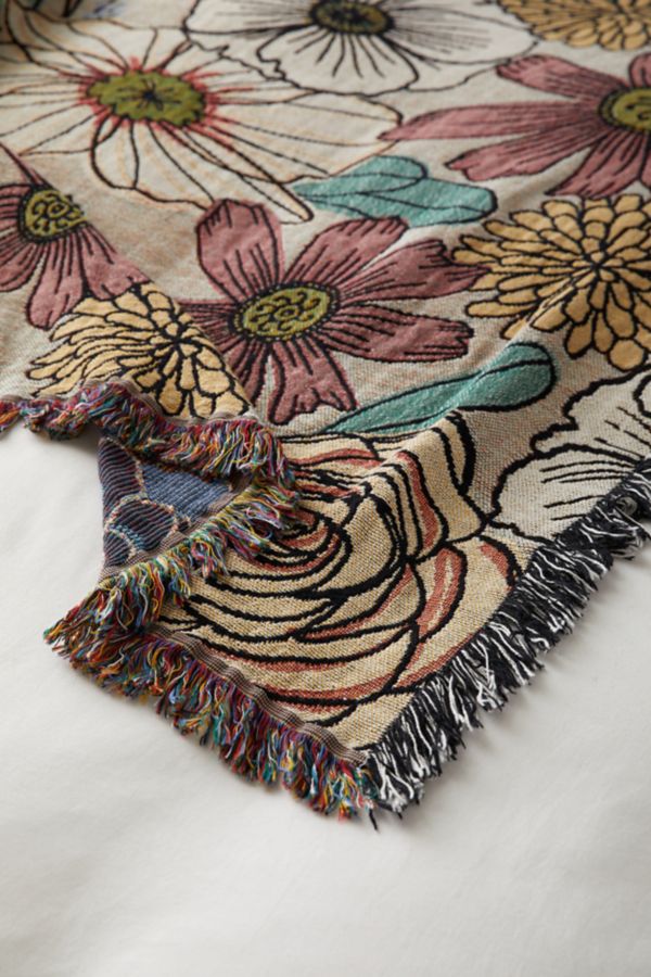 Slide View: 3: Calhoun & Co. Pastel Garden Tapestry Throw Blanket