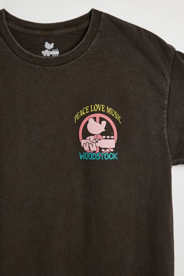 Slide View: 2: T-shirt Woodstock Paix Amour Musique