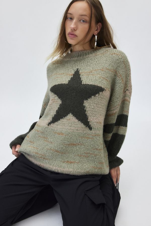 Slide View: 1: BDG Stella Star Graphic Oversized Pullover Sweater