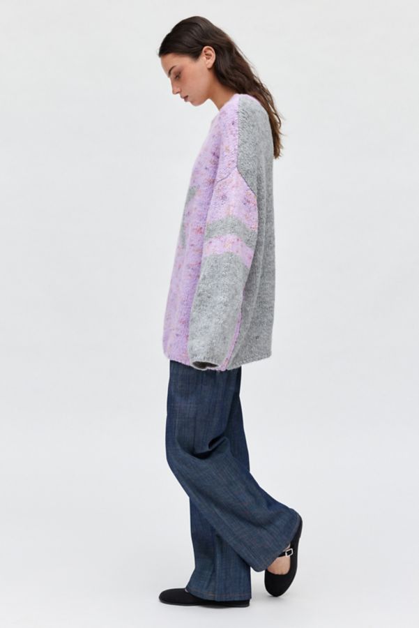 Slide View: 4: BDG Stella Star Graphic Oversized Pullover Sweater