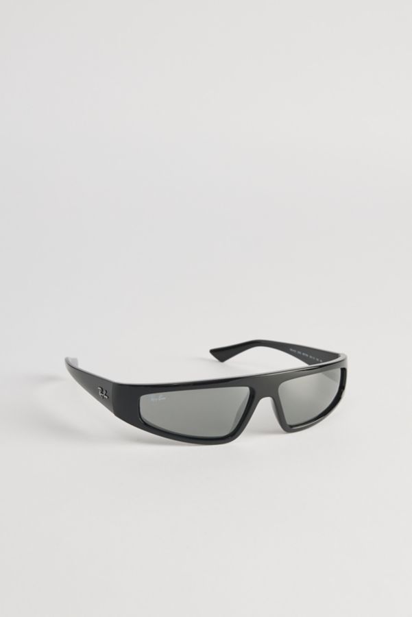 Slide View: 2: Ray-Ban Izaz Sunglasses