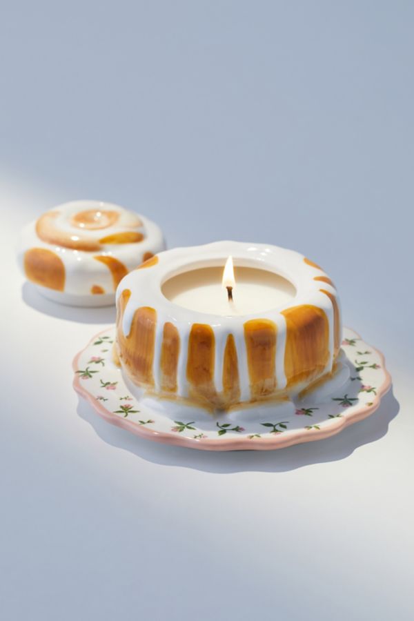 Slide View: 2: Cinnamon Bun 5 oz Candle