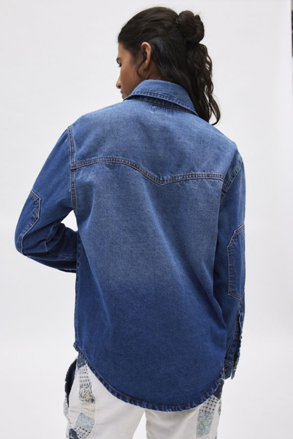 Slide View: 3: BDG Dru Denim Shacket