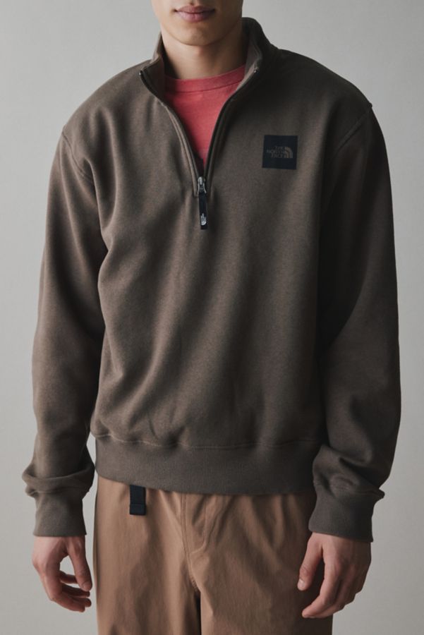 Slide View: 1: The North Face Half Dome 1/4 Zip Mock Neck Sweatshirt