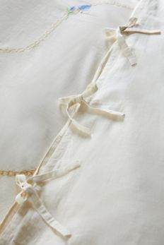 Slide View: 5: Locket Embroidered Duvet Cover