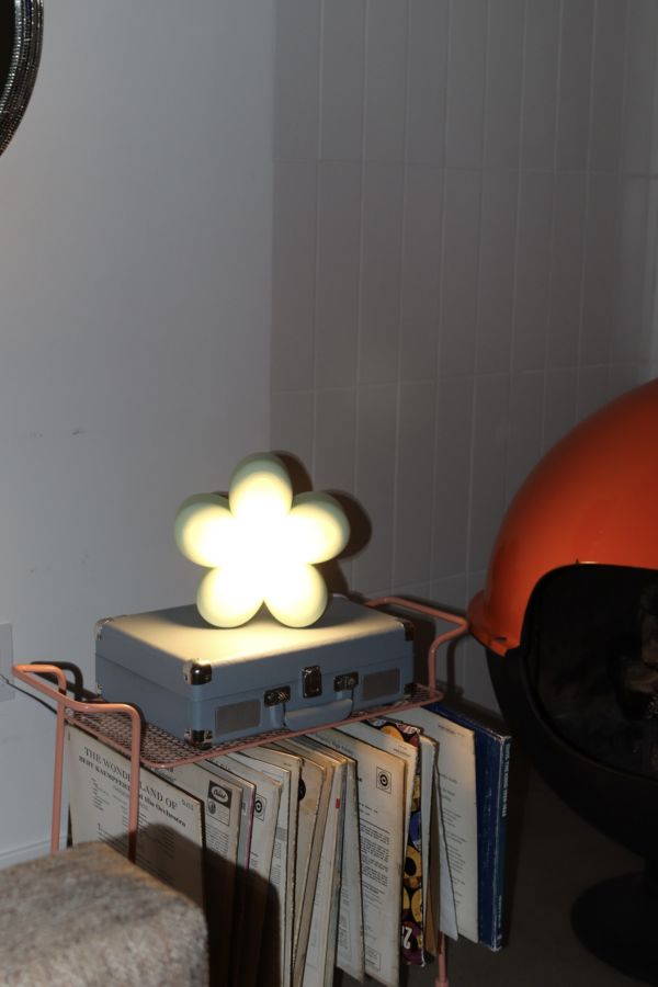 Slide View: 5: Sofiest Designs Daisy Lamp