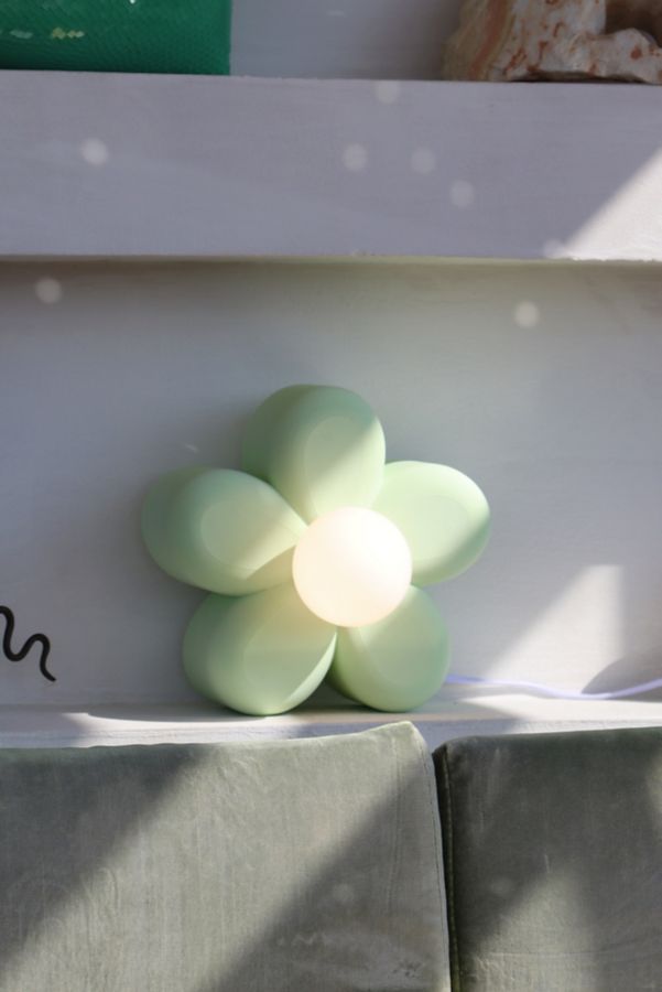 Slide View: 1: Sofiest Designs Daisy Lamp