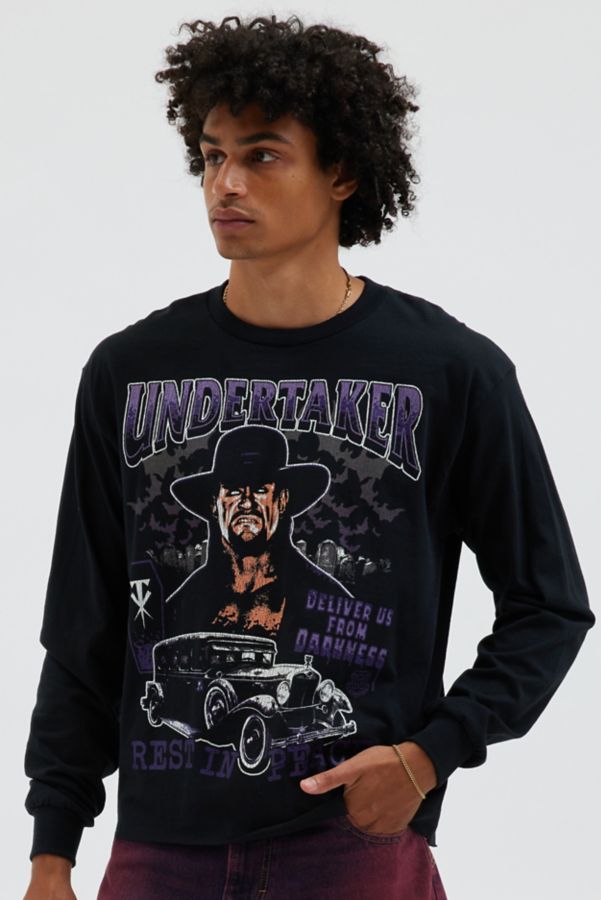 Slide View: 1: WWE The Undertaker Graphic Cropped Long Sleeve Tee