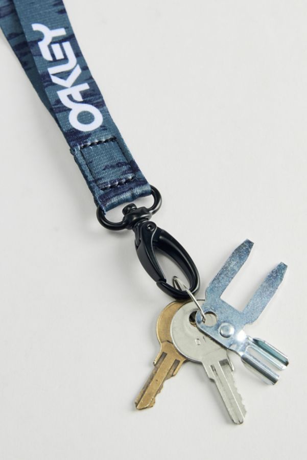 Slide View: 2: Oakley Wanderlust Lanyard