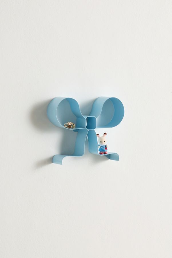 Slide View: 3: Small Bow Shaped Wall Shelf