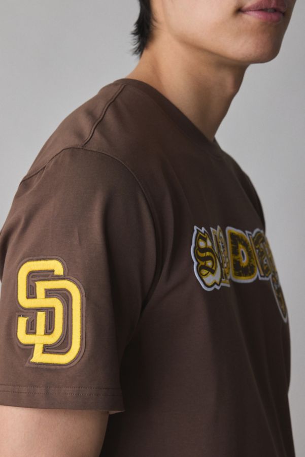 Slide View: 4: T-shirt graphique de l'équipe NBA des San Diego Padres Pro Standard