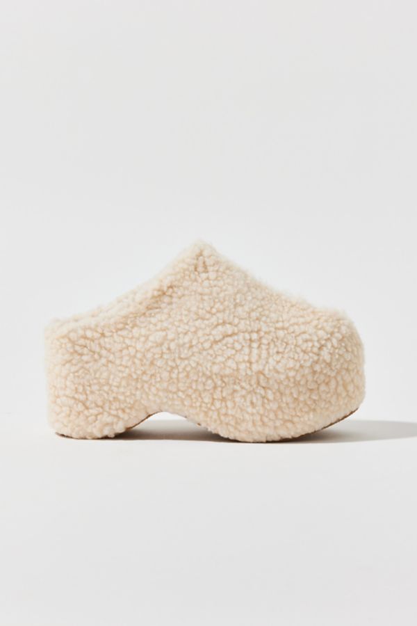 Slide View: 2: Azalea Wang Dolorita Faux Shearling Clog