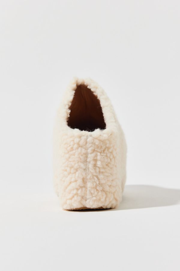 Slide View: 4: Azalea Wang Dolorita Faux Shearling Clog