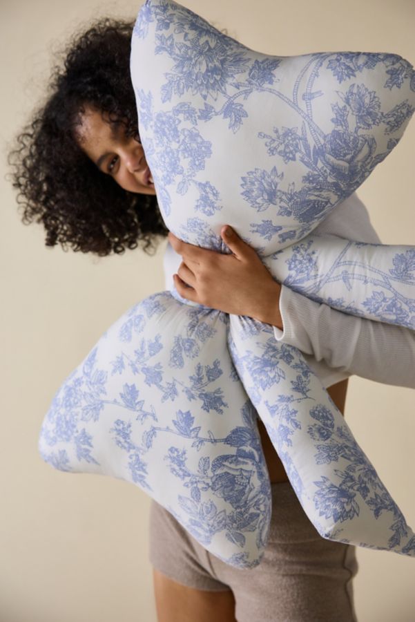 Slide View: 1: Big Bow Printed Throw Pillow