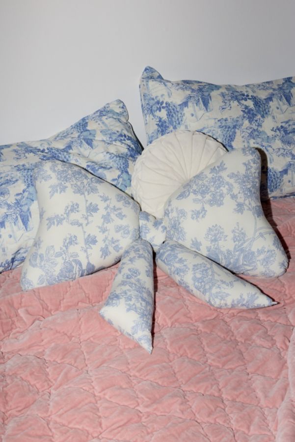 Slide View: 5: Big Bow Printed Throw Pillow