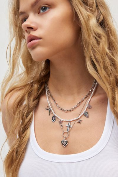 Larsa Layered Charm Necklace Set