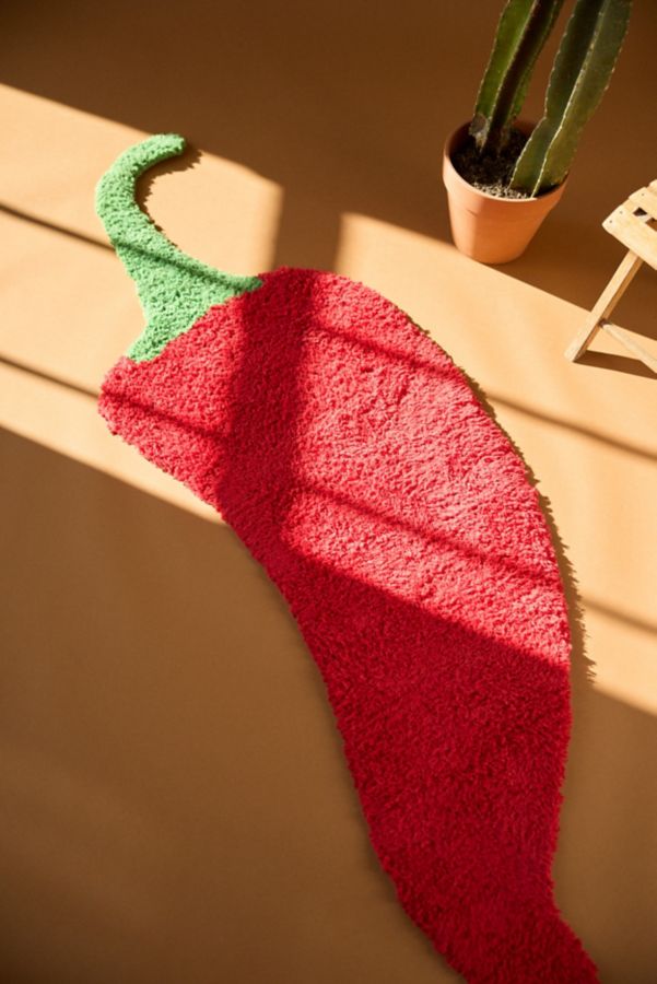 Slide View: 1: Chili Pepper Shaped Tufted Shag Rug