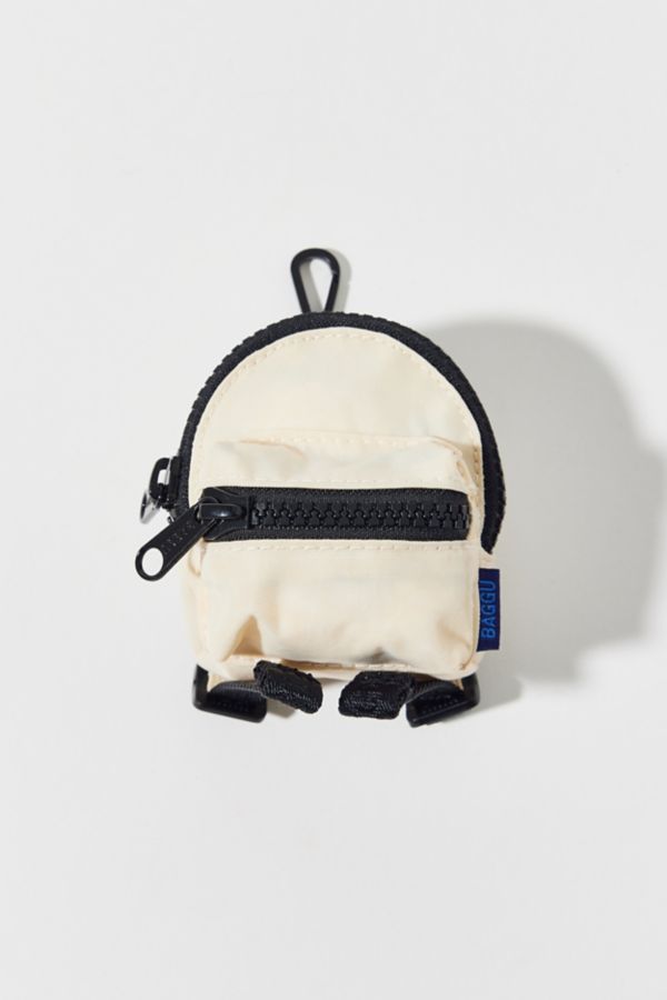 Slide View: 3: BAGGU UO Exclusive Deadstock Backpack Bag Charm