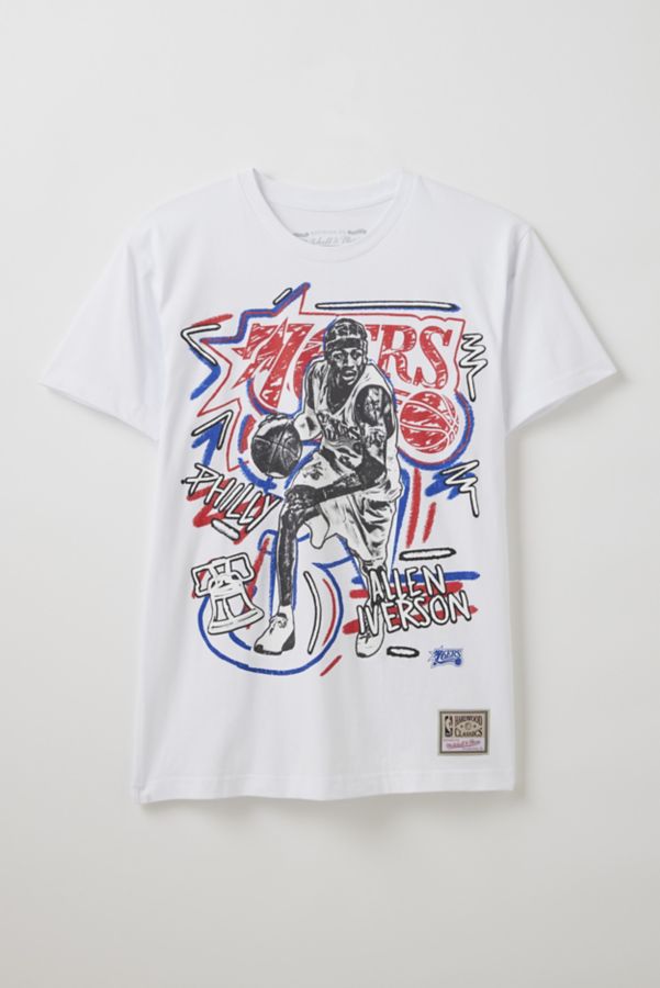 Slide View: 1: Mitchell & Ness NBA Allen Iverson Philadelphia 76ers Chalked Up Graphic Tee