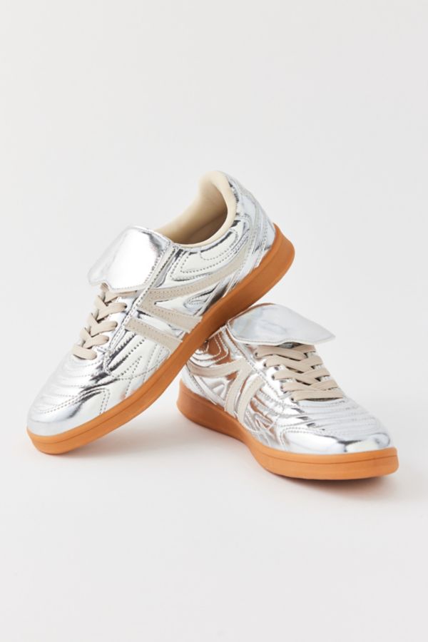 Slide View: 1: Steve Madden Madrid Sneaker