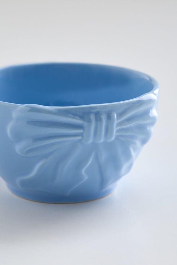 Slide View: 1: Bow Textured Ceramic Snack Bowl