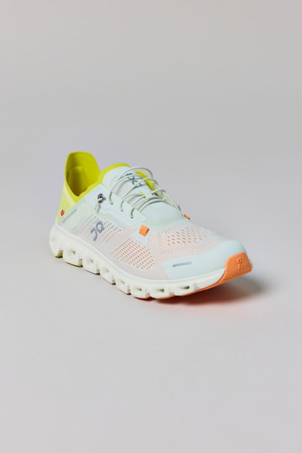 Slide View: 4: On Women's Cloud 6 Coast Sneaker