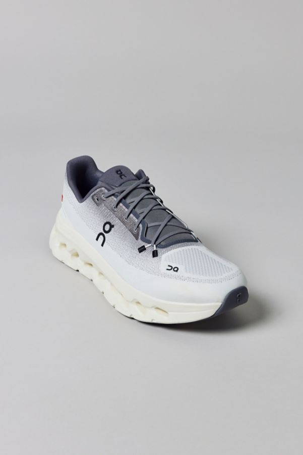 Slide View: 3: On Men's Cloudtilt Sneaker