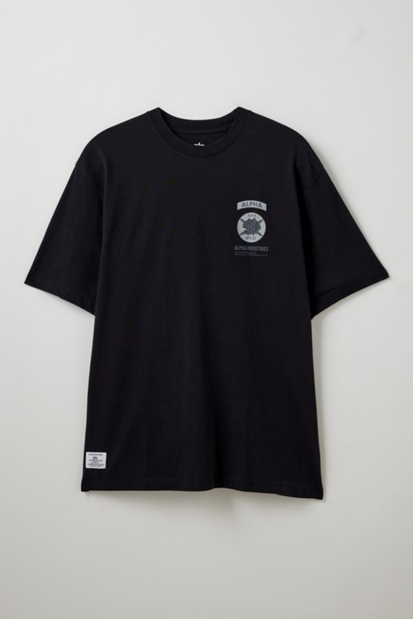 Slide View: 1: T-shirt graphique Alpha Industries Uniform API-01