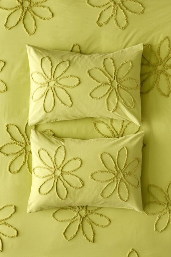 Slide View: 2: Daisy Tufted Core Sham Set