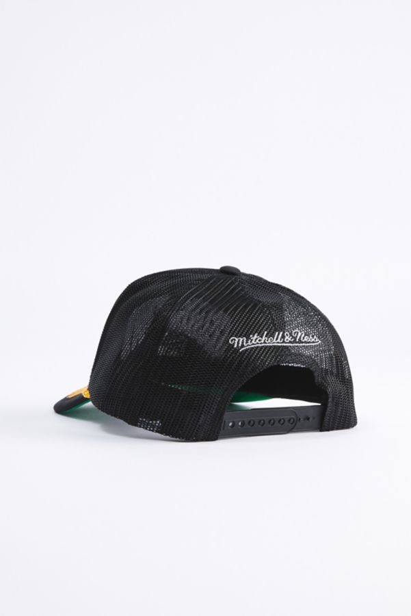 Slide View: 2: Mitchell & Ness Georgetown Hoyas Golf Leaf Trucker Hat