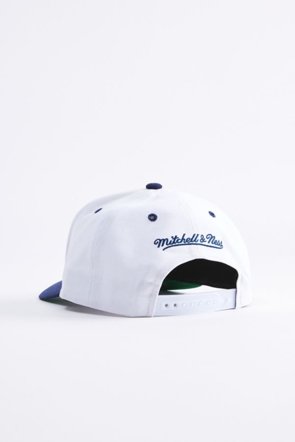 Slide View: 3: Mitchell & Ness NCAA Michigan Wolverines Tailsweep Pro Snapback Hat