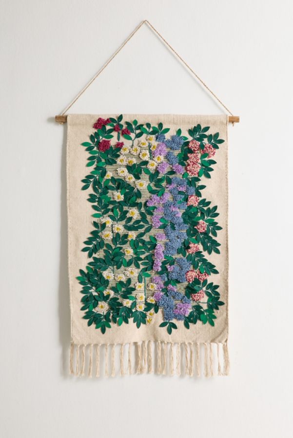 Slide View: 2: Living Floral Yarn Wall Hanging