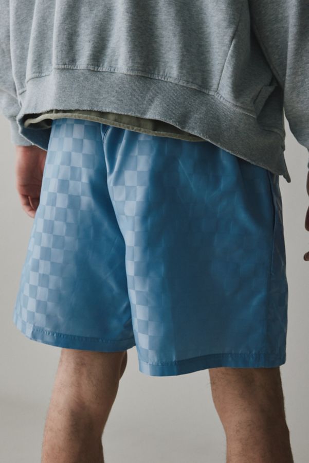 Slide View: 2: Umbro Checkerboard Pattern 7” Short