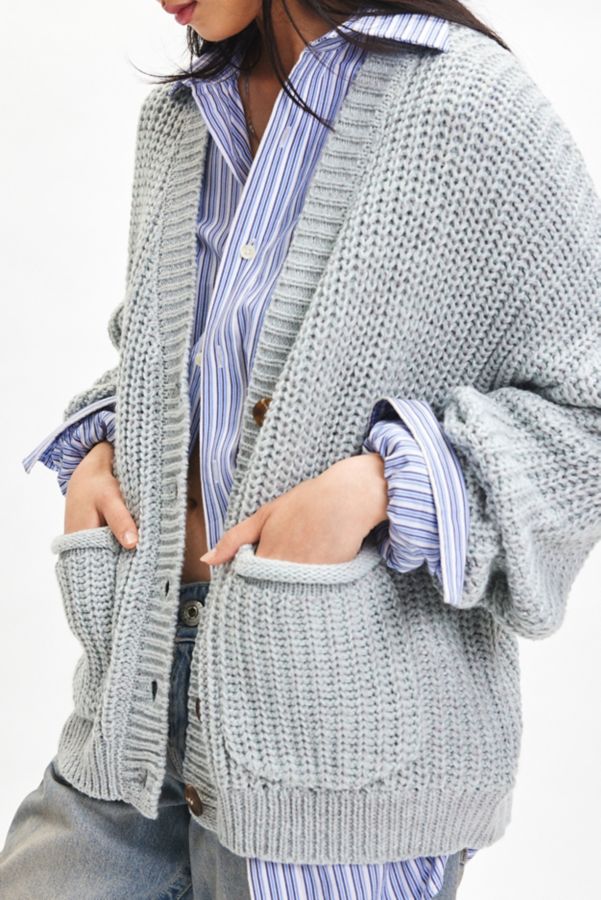 Slide View: 3: BDG Vini Chunky Knit Oversized Cardigan